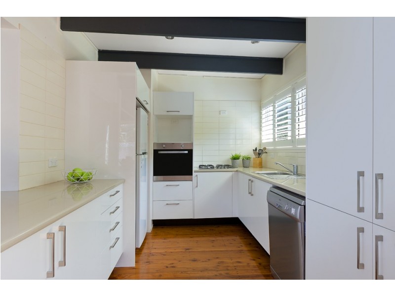6 Ogilvy Road, Clontarf NSW 2093