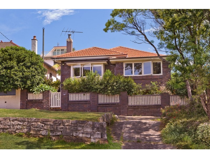 17 Hilltop Crescent, Fairlight NSW 2094