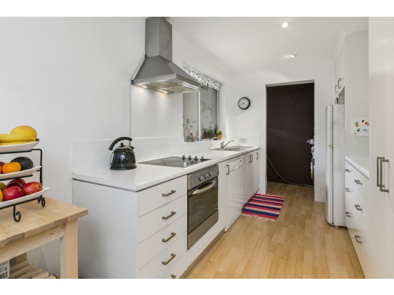 2/44 The Crescent, Dee Why NSW 2099