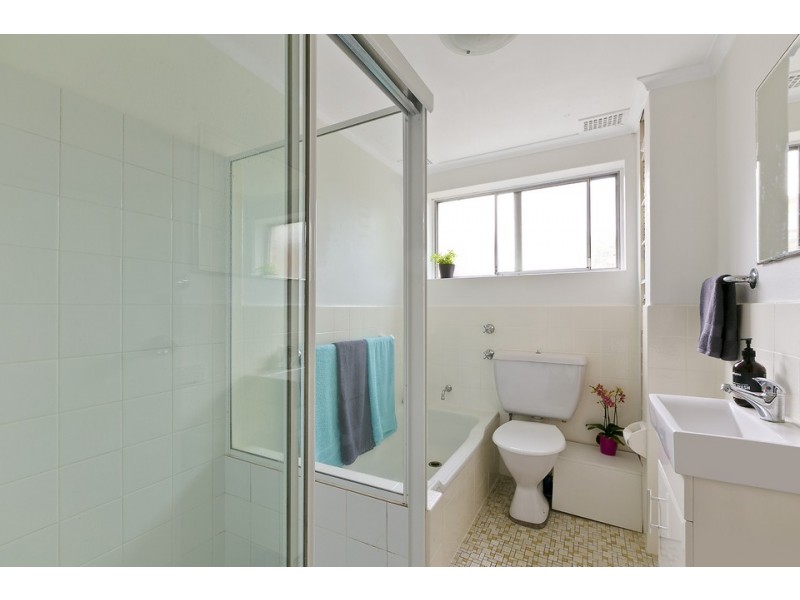 2/44 The Crescent, Dee Why NSW 2099