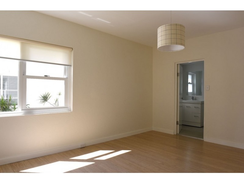 2/8 Queenscliff Road, Queenscliff NSW 2096