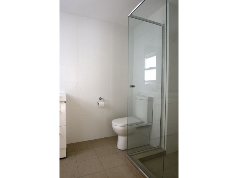 2/8 Queenscliff Road, Queenscliff NSW 2096