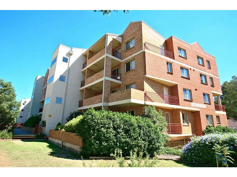 Unit 13/2-4 Fourth Avenue, Blacktown NSW 2148