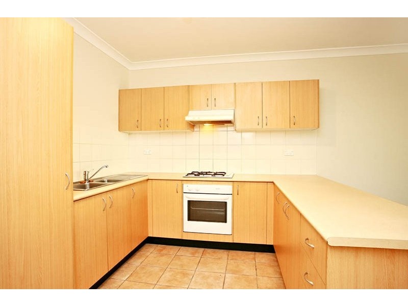 Unit 13/2-4 Fourth Avenue, Blacktown NSW 2148