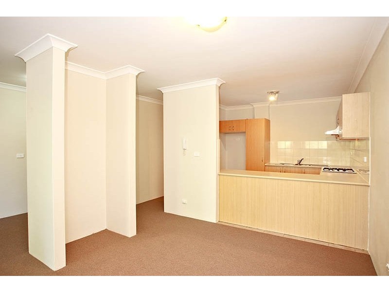 Unit 13/2-4 Fourth Avenue, Blacktown NSW 2148