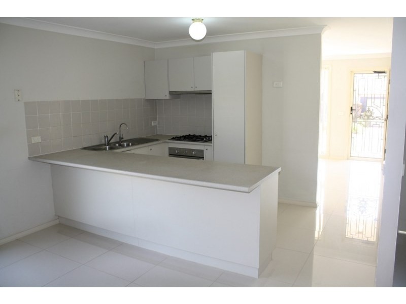 4 Oldbury Street, Stanhope Gardens NSW 2768