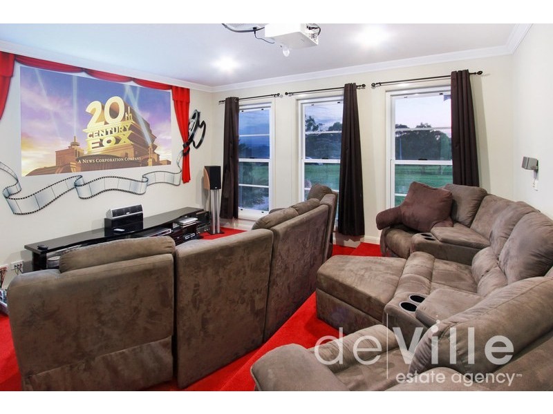 680 Mount Hercules Road, Razorback NSW 2571