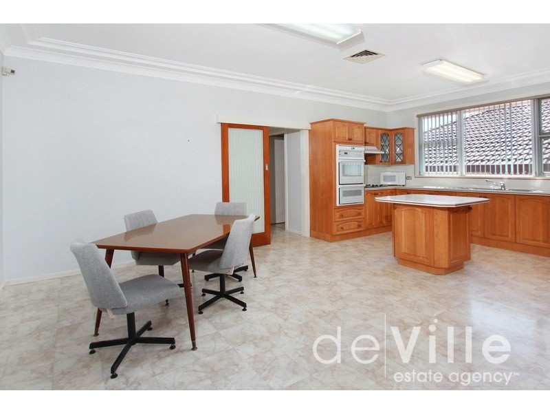 4 Dan Avenue, Blacktown NSW 2148