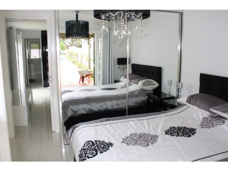 26 Thomas Street, Northmead NSW 2152