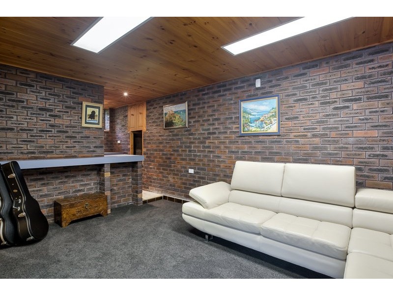 35 Apollo Drive, Charlestown NSW 2290