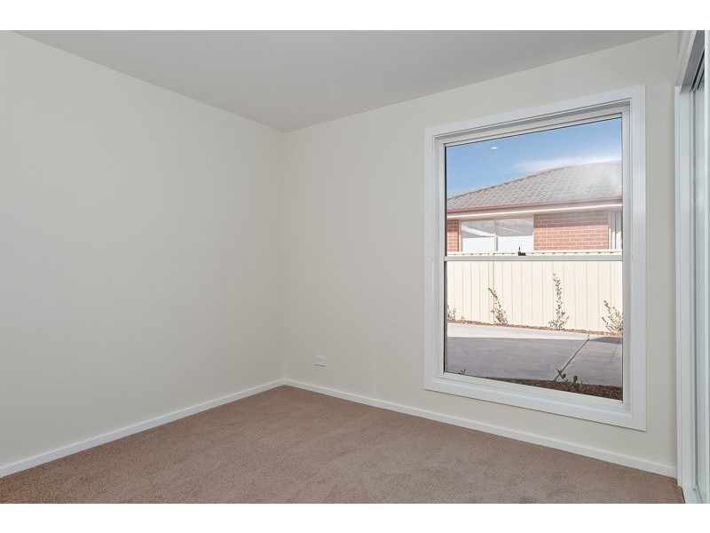 2/13 Margaret Street, Warners Bay NSW 2282