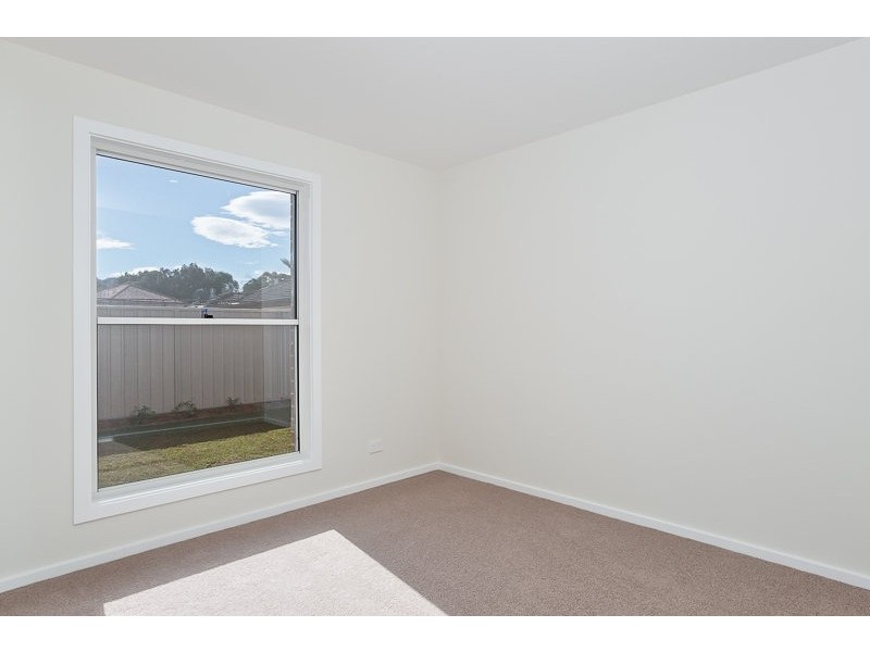2/13 Margaret Street, Warners Bay NSW 2282