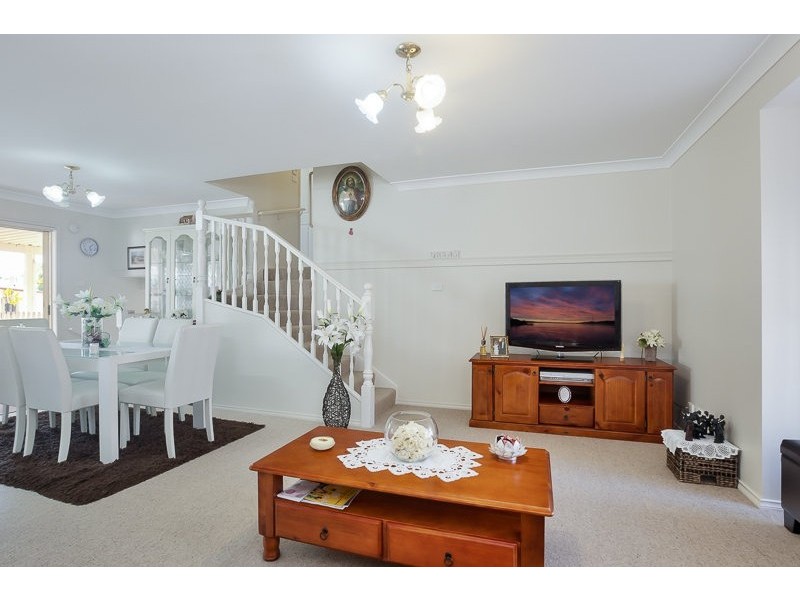 4/18 Glover Street, Belmont NSW 2280