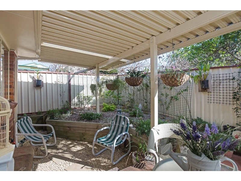4/18 Glover Street, Belmont NSW 2280