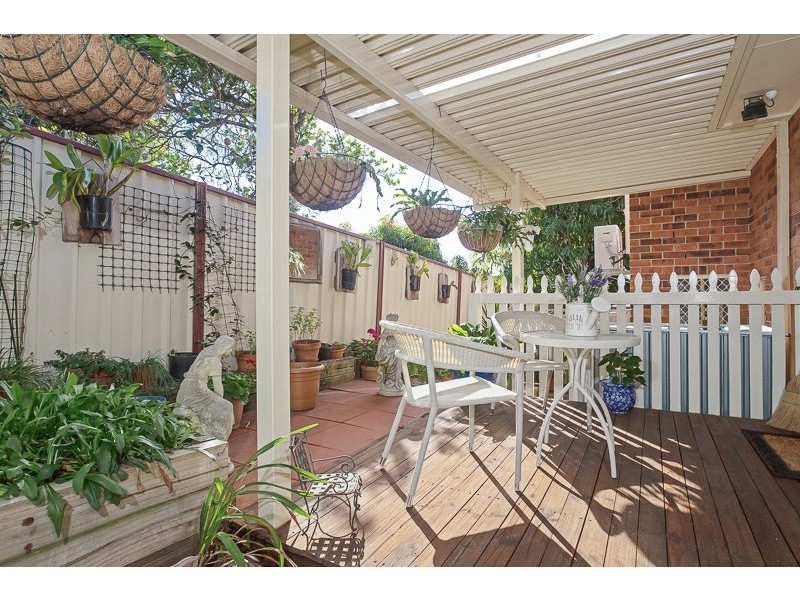 4/18 Glover Street, Belmont NSW 2280
