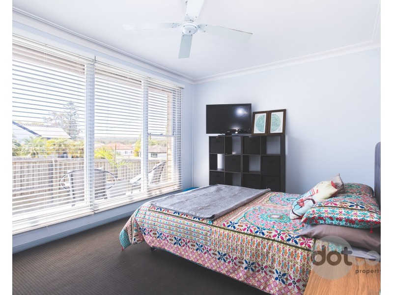 77 Medcalf Street, Warners Bay NSW 2282
