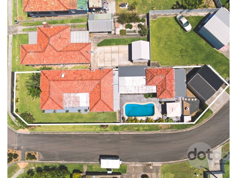 77 Medcalf Street, Warners Bay NSW 2282 Floorplan