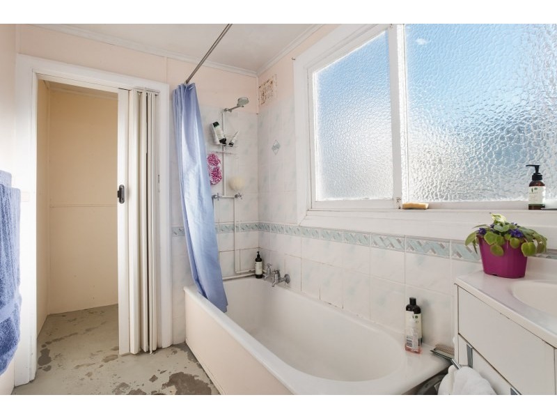 2A Wallace Street, Waratah NSW 2298