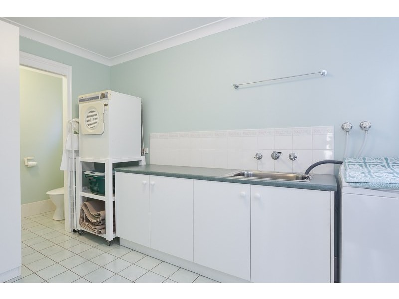 17 Boatmans Row, Eleebana NSW 2282