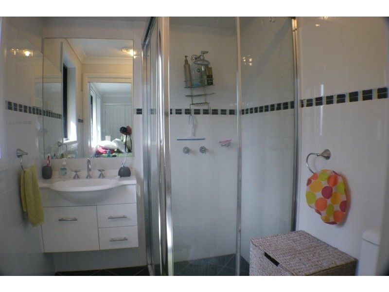 9 Bangalore Place, Cameron Park NSW 2285
