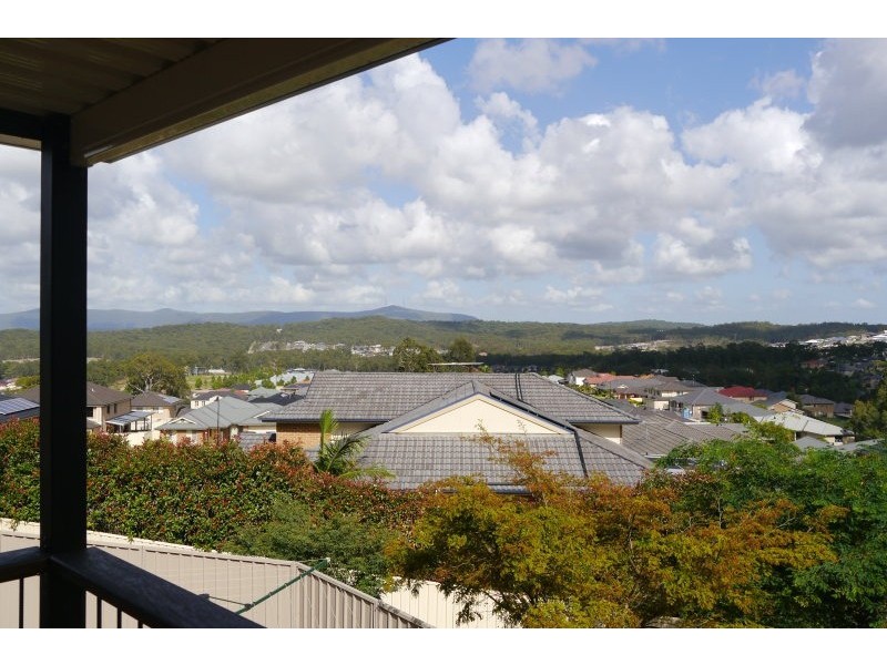 9 Bangalore Place, Cameron Park NSW 2285
