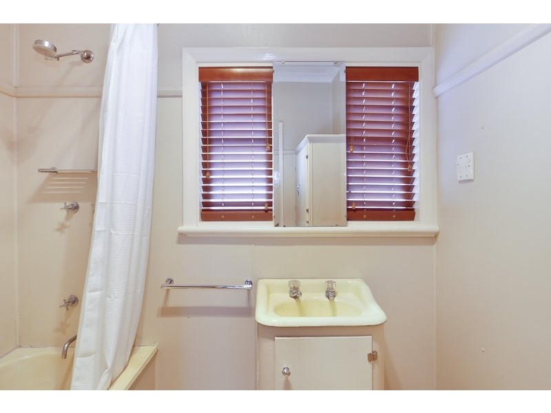 2 Miller Street, Mayfield West NSW 2304