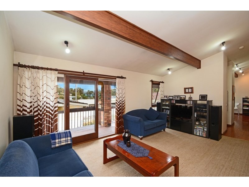 26 Haynes Avenue, Eleebana NSW 2282