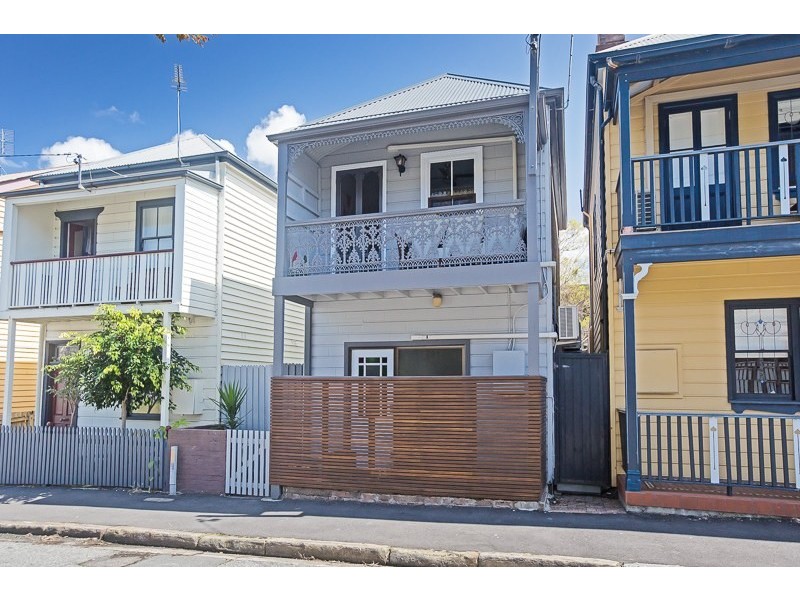 38 Railway Street, Cooks Hill NSW 2300