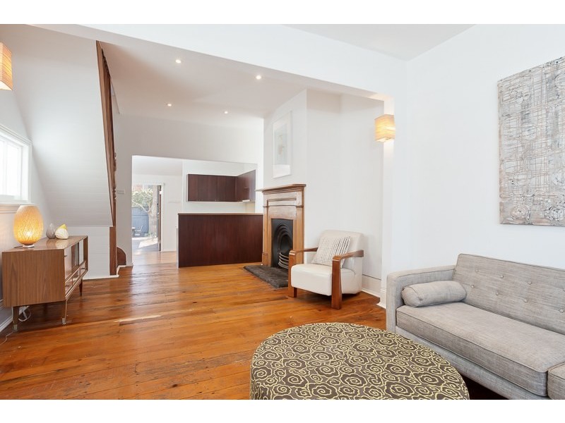 38 Railway Street, Cooks Hill NSW 2300