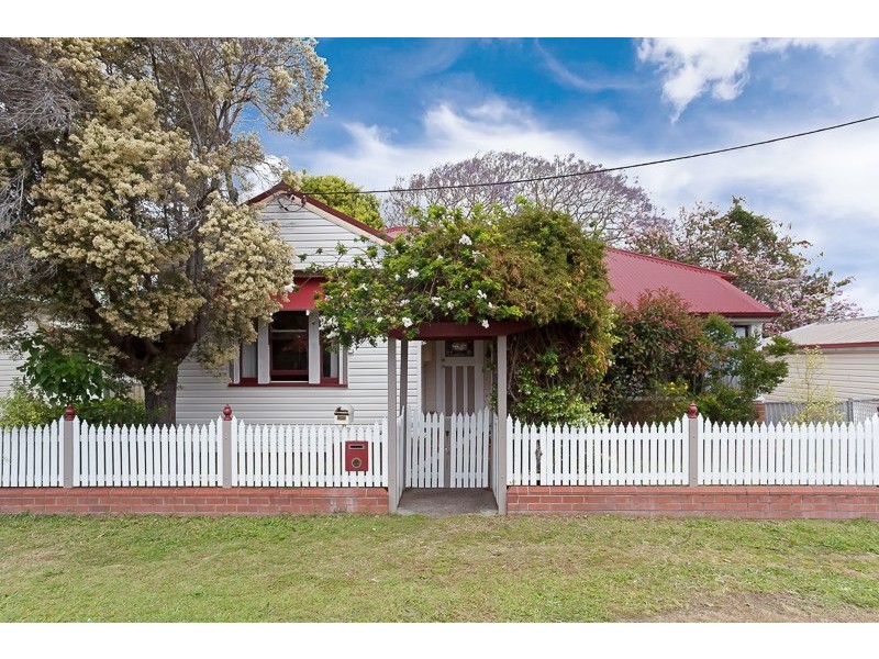 1 Frederick Street, Waratah NSW 2298