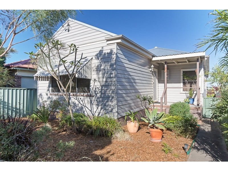 11 Cintra Road, Waratah NSW 2298