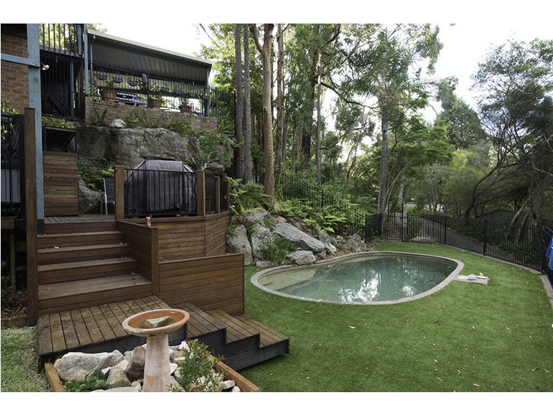 18 Fallon Drive, Dural NSW 2158