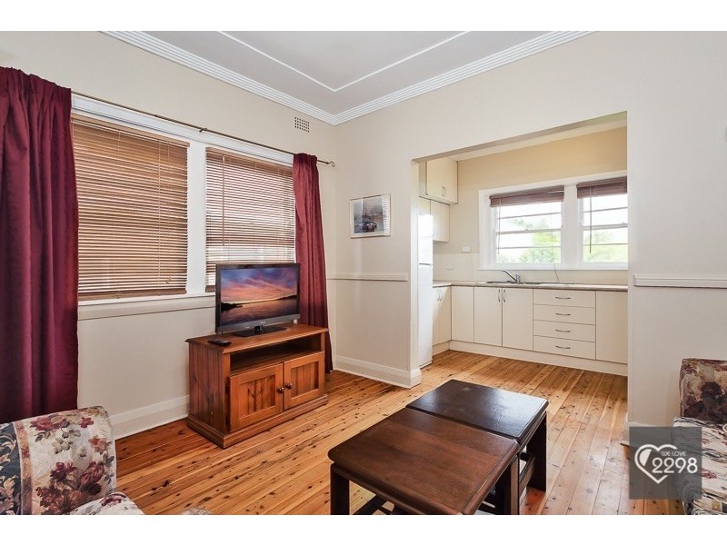 11 Schroder Avenue, Waratah NSW 2298