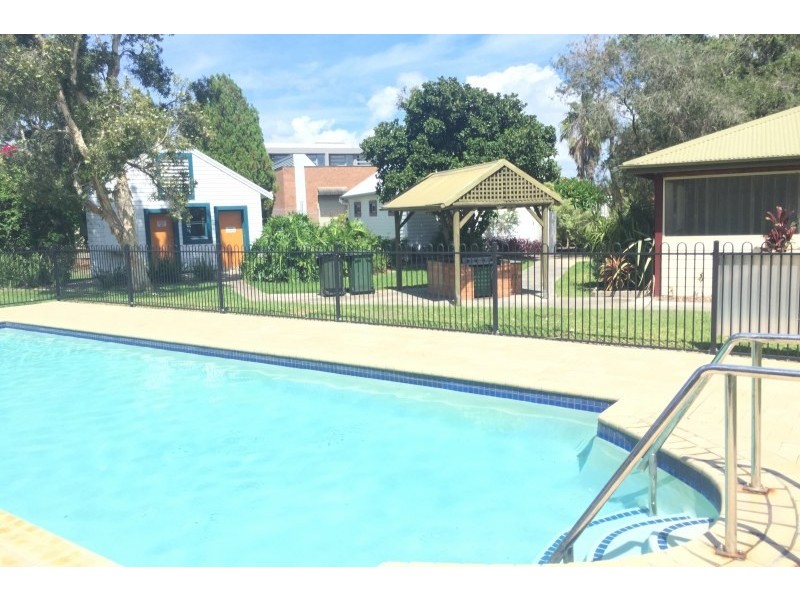 1 Gerald Street, Belmont NSW 2280