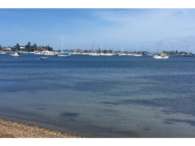 1 Gerald Street, Belmont NSW 2280