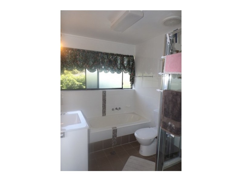 8 Plymouth Close, Macquarie Hills NSW 2285