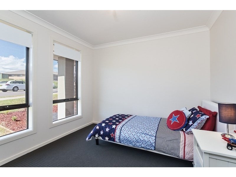 19 Cockatoo Ridge, Aberglasslyn NSW 2320