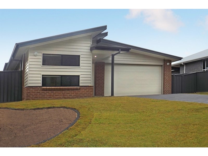 31 Hideaway Circuit, Fletcher NSW 2287