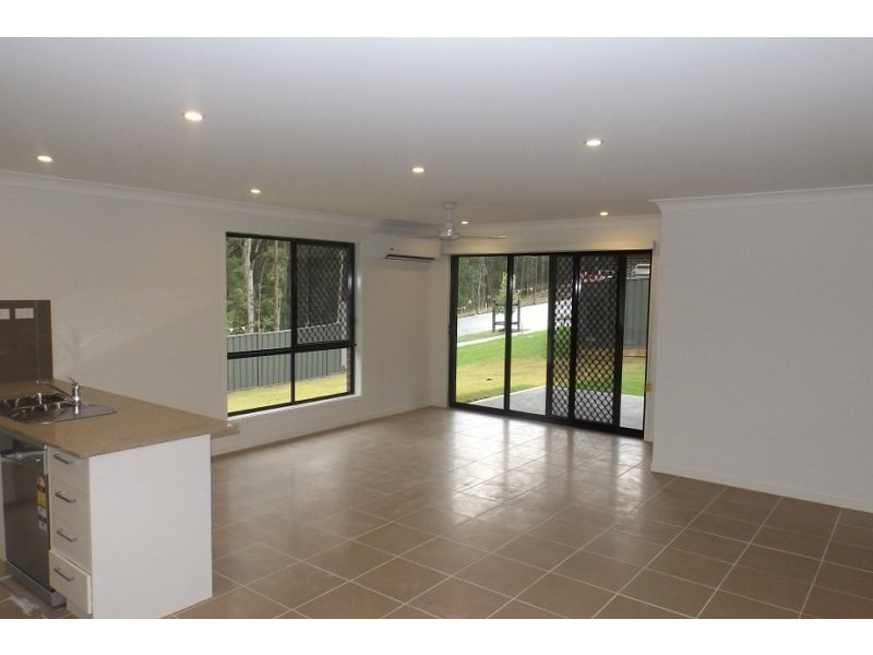 31 Hideaway Circuit, Fletcher NSW 2287