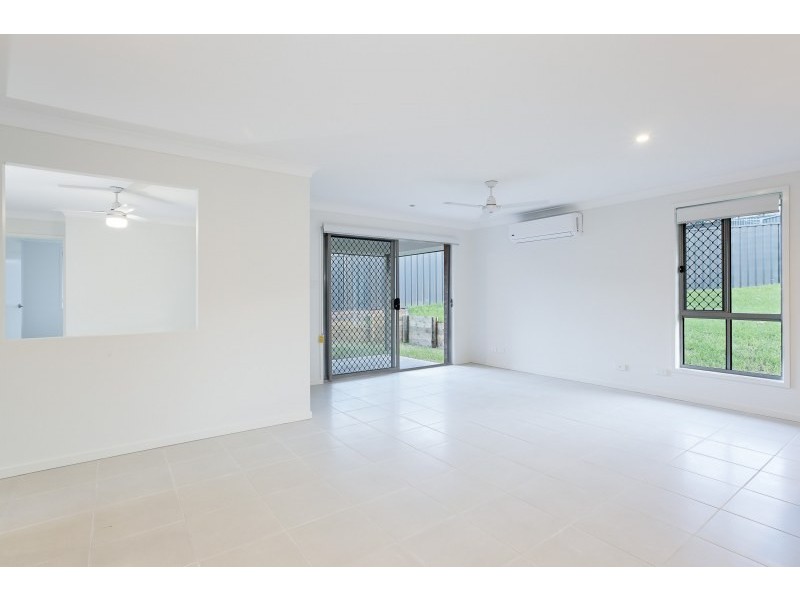 37 Hideaway Circuit, Fletcher NSW 2287