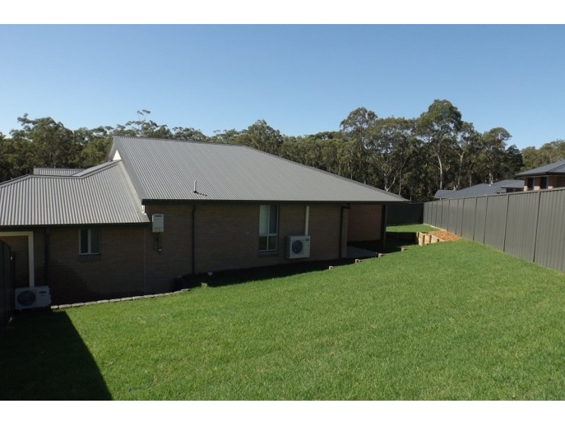 37 Hideaway Circuit, Fletcher NSW 2287