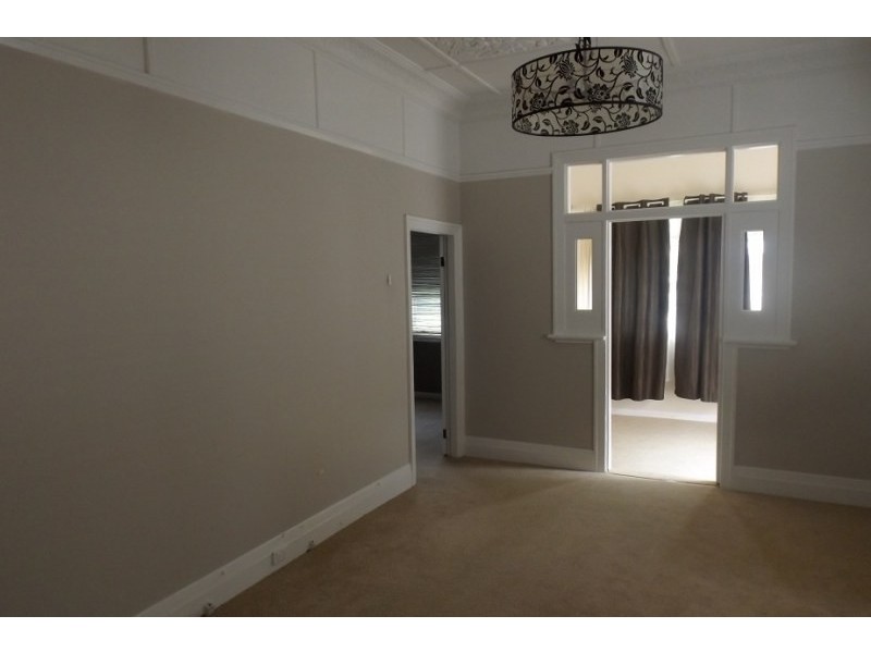 18 Mackie Avenue, New Lambton NSW 2305