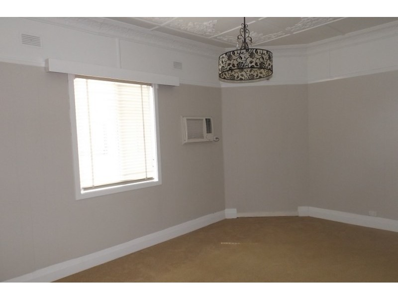 18 Mackie Avenue, New Lambton NSW 2305