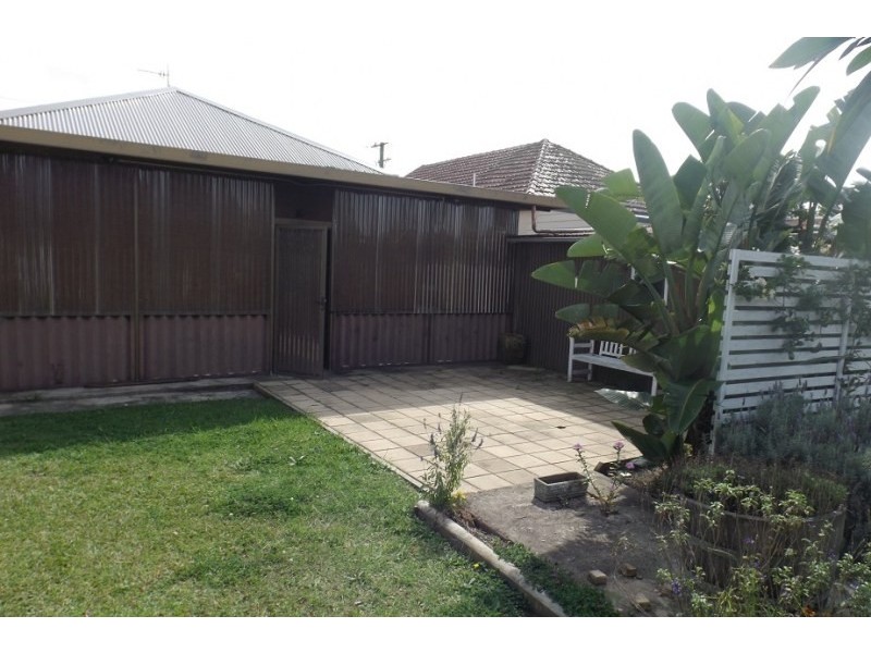 18 Mackie Avenue, New Lambton NSW 2305