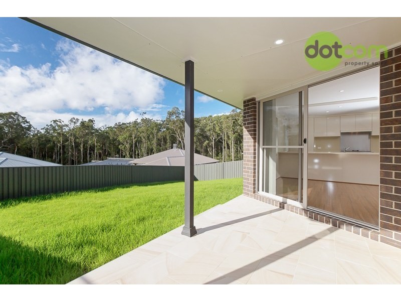 25 Hideaway Circuit, Fletcher NSW 2287