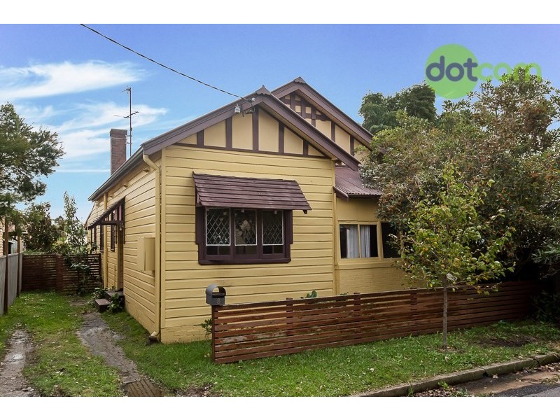 8 Thomas Street, Mayfield NSW 2304