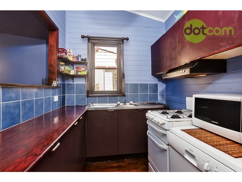 8 Thomas Street, Mayfield NSW 2304