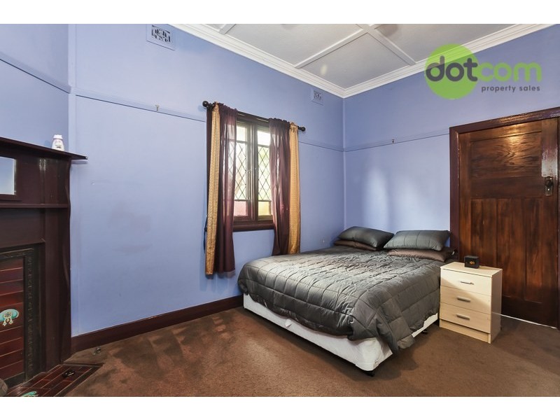 8 Thomas Street, Mayfield NSW 2304