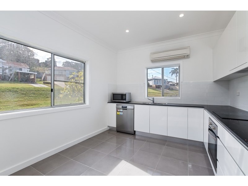 4 Warrior Street, Belmont North NSW 2280