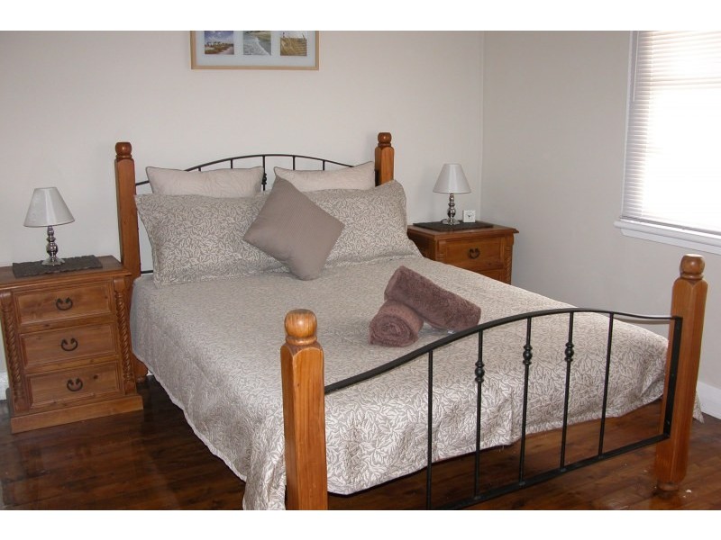 120 Fern Street, Islington NSW 2296